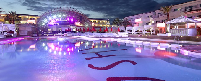  Ocean Beach in ibiza