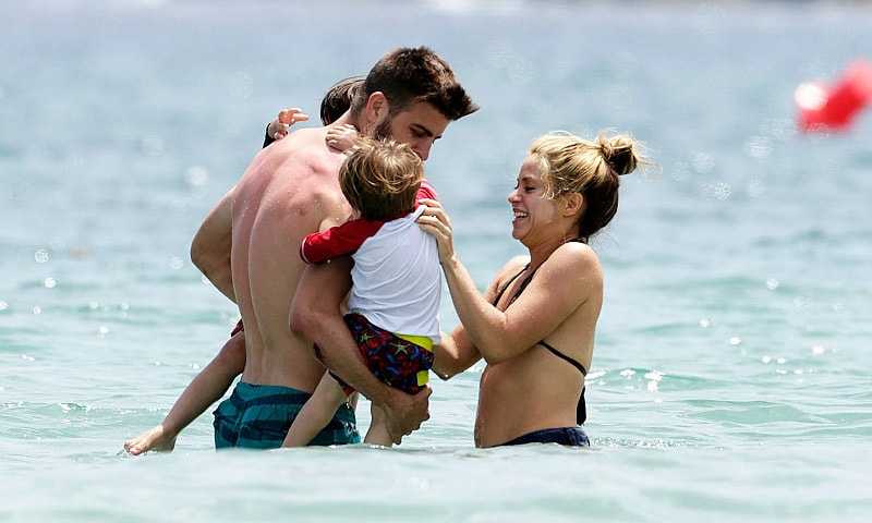 shakira and pique in ibiza