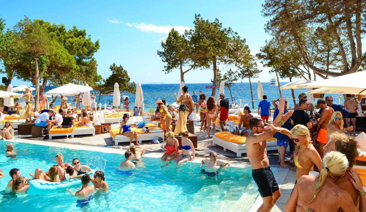 Celebrities & Famous with Holiday Villas in Ibiza