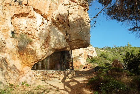 Visit the caves of Ibiza