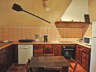 Cocina rstica en una villa en Ibiza