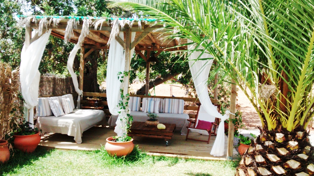 Zona Chill out con palmeras
