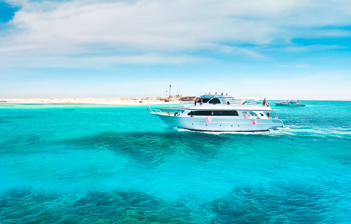 Services - CHARTER BOATS